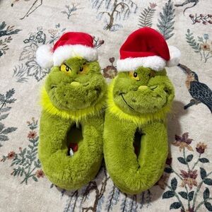 Green Grinch Slippers with Santa Hats 11-12
